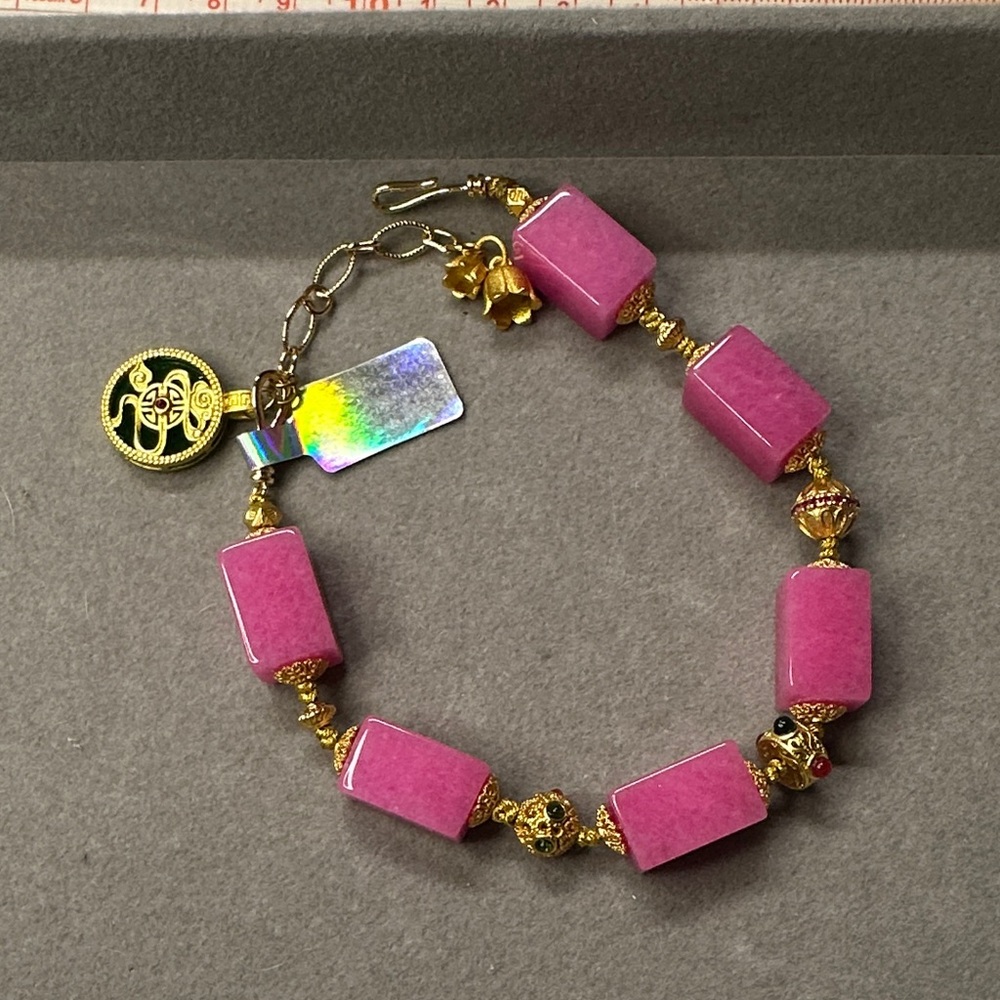 Elegant Pink Mine Sugilite square beads and gold beads bracelet